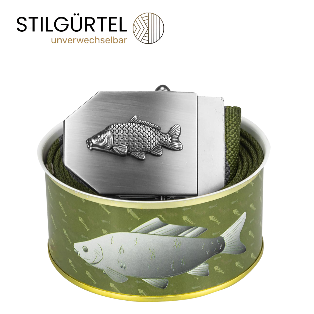 Textilgürtel in Dose mit grünen Gurt "Karpfen Motiv"